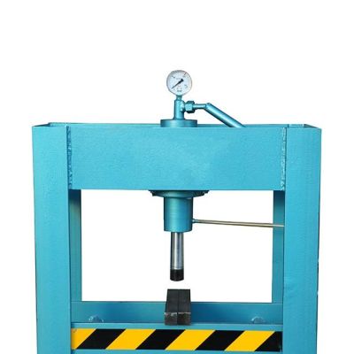RSCO Hydraulic pressing machine (15 tons)