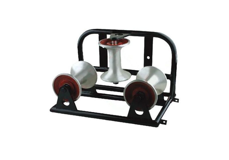 Cable reel with three steel rollers