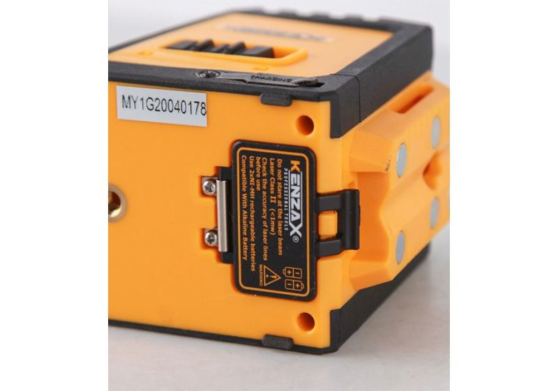 تراز لیزری دیوالت