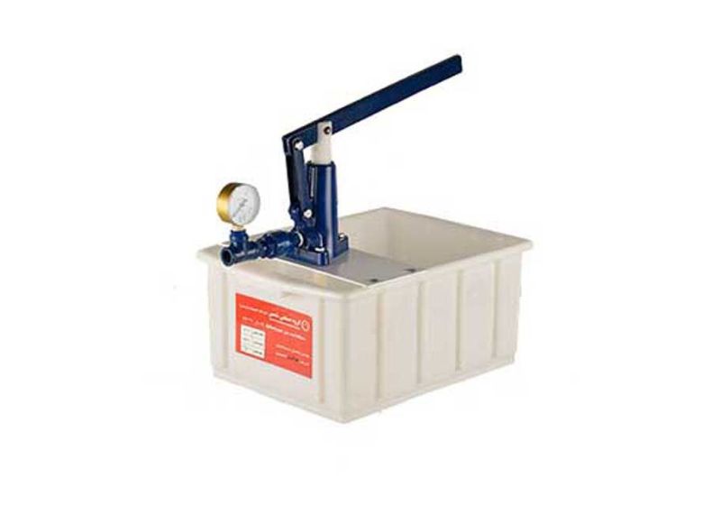 Manual pipe test pumps in different models on RSCo website