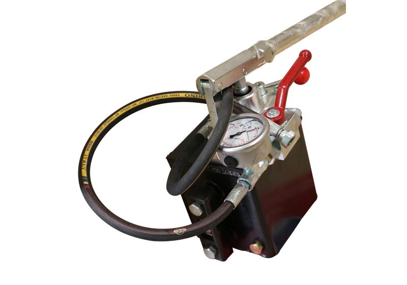 - رستگار صنعت