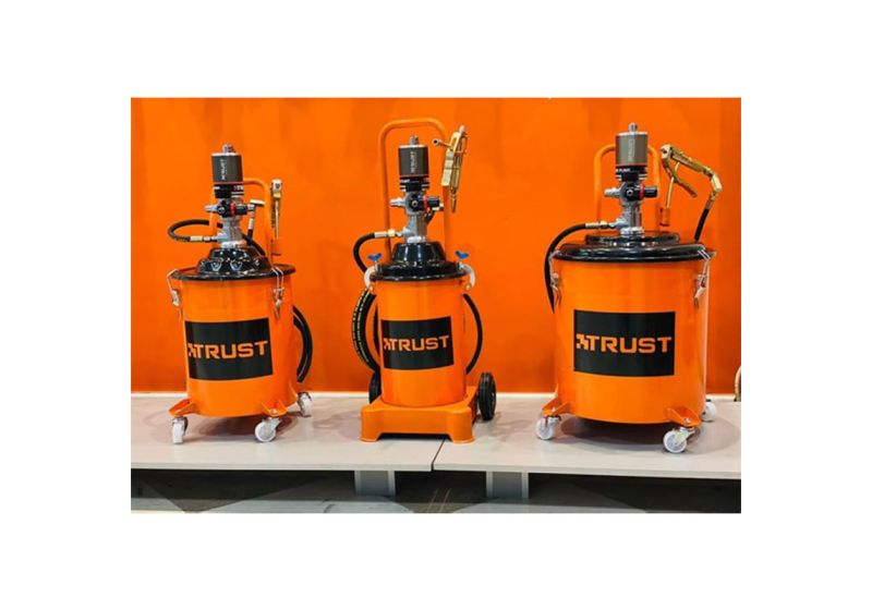 TRUST Pneumatic Grease Pump