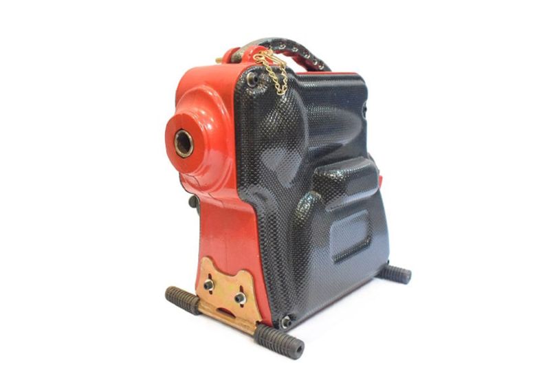 آلة تنظيف المجاري