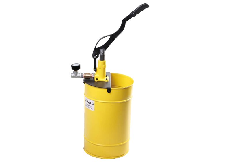 Manual pipe test pumps in different models on RSCo website