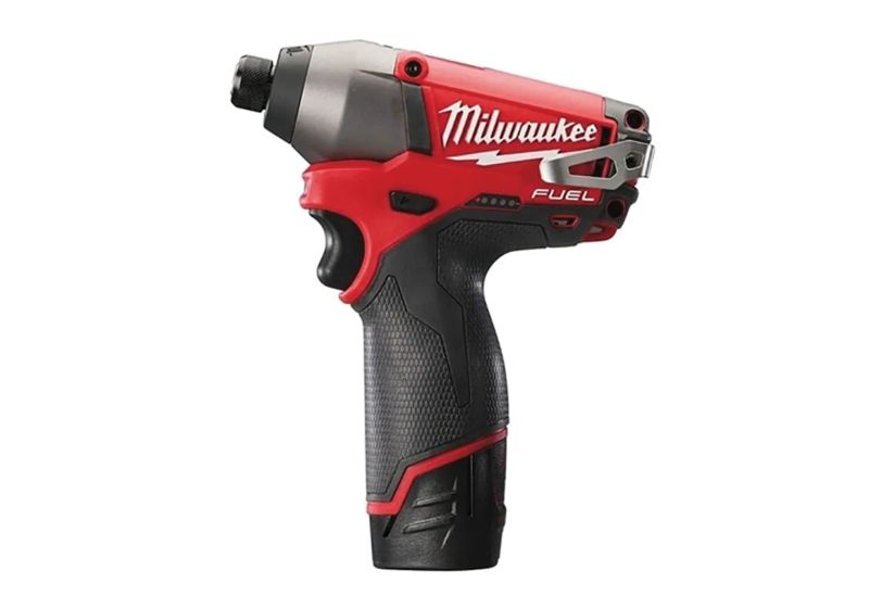 پیچ گوشتی شارژی میلواکی 12 ولت مدل M12CID-202C