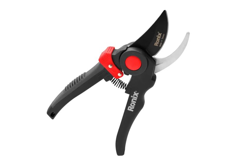 قیچی باغبانی رونیکس مدل RH-3104 مناسب برای هرس شاخه‌های نازک، بوته‌های گل و گیاه