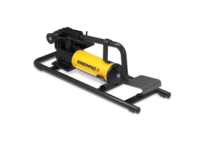 مضخة قدم هيدروليكية ثنائية السرعة من Enerpac طراز P392FP، 700 بار