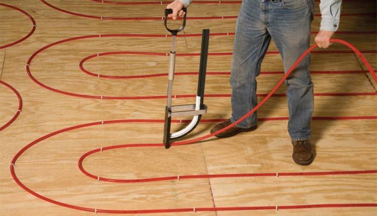 نحوه کار با دستگاه منگنه زن بست خاردار