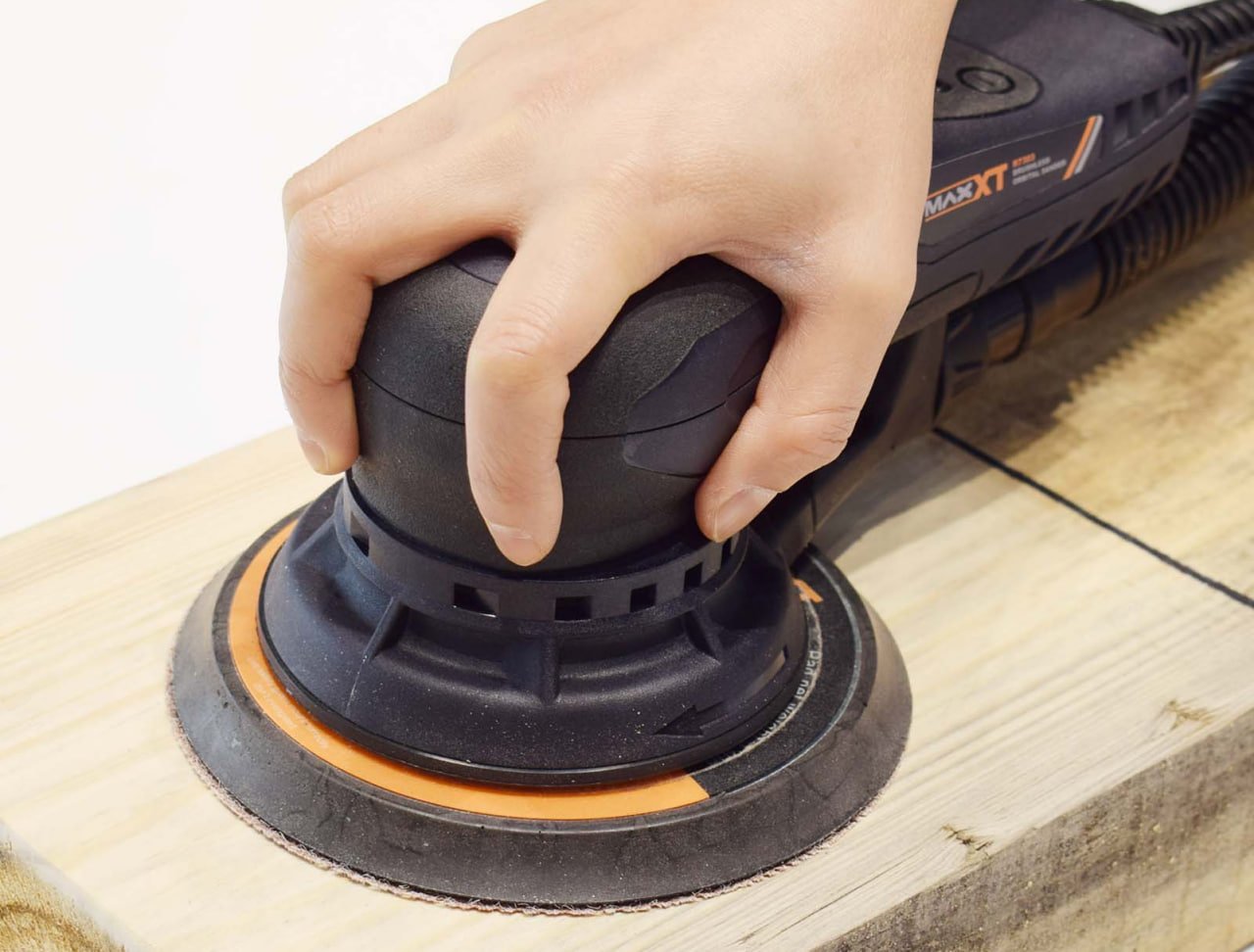 سنباده بادی لرزان گرد