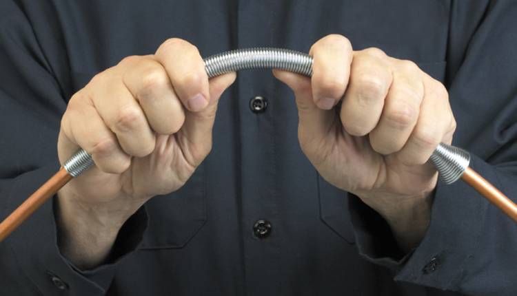 شیوه کار با فنر خم لوله چگونه است؟