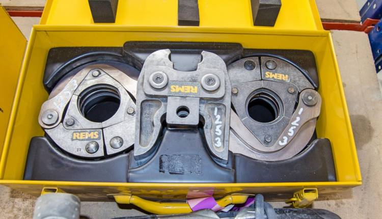 فک سه کاره پوشفیت (Push fit jaw) چیست؟