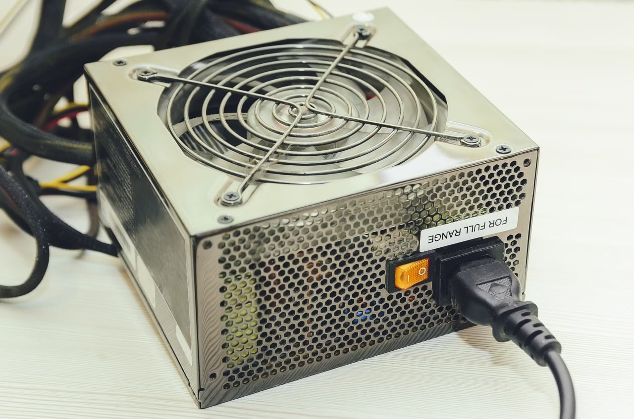 منبع تغذیه سوئیچینگ