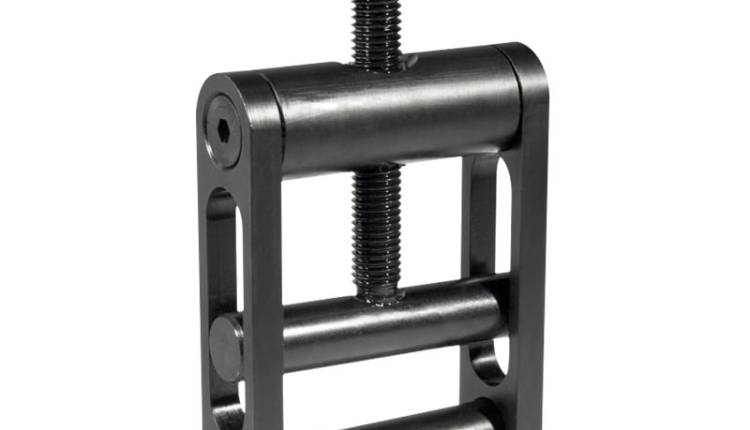 پشت بند مانومتر چیست؟