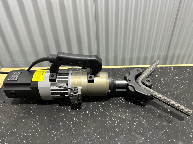 نکات ایمنی هنگام کار با میلگرد خم کن برقی