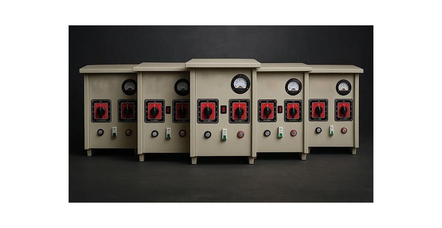 راهنمای خرید دستگاه شارژ باتری 10 عددی - مهر 1404